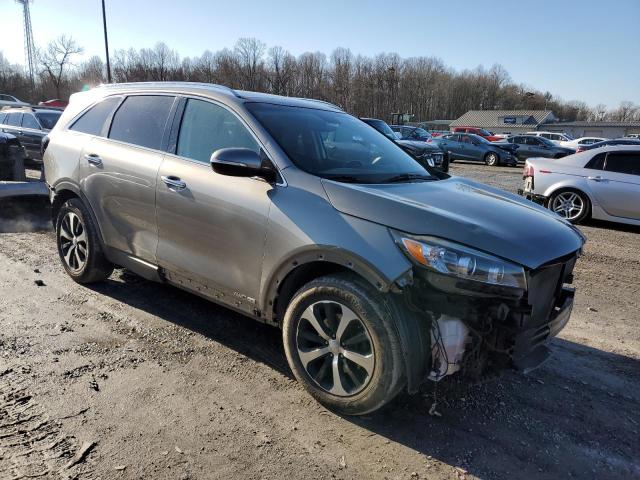 Photo 4 from auction – 2016 KIA SORENTO EX with VIN 5XYPHDA56GG119586