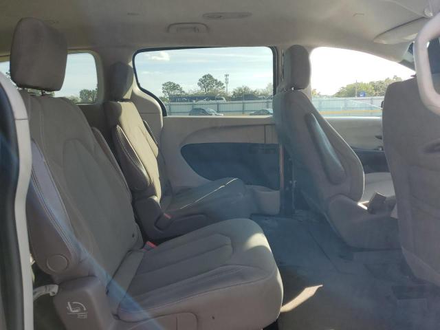 Photo 11 from auction – 2017 CHRYSLER PACIFICA T with VIN 2C4RC1DG2HR578176