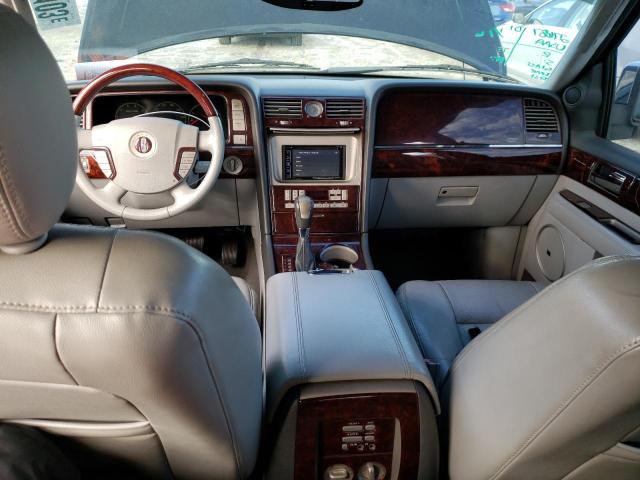 Photo 8 from auction – 2004 LINCOLN NAVIGATOR with VIN 5LMFU28R74LJ37575