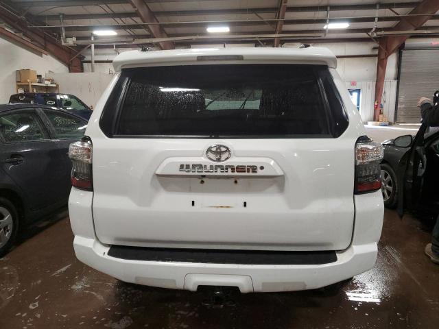 Photo 6 from auction – 2019 TOYOTA 4RUNNER SR with VIN JTEBU5JR6K5653697