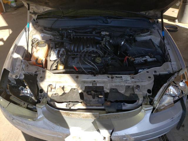 Photo 11 from auction – 2001 FORD TAURUS SES with VIN 1FAFP55U51A103401