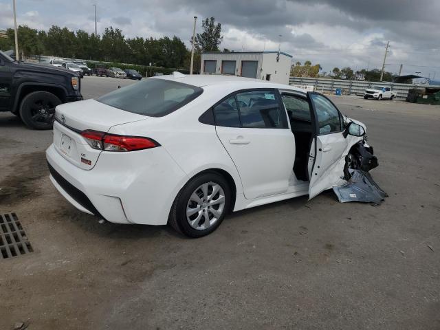 Photo 3 from auction – 2022 TOYOTA COROLLA LE with VIN 5YFEPMAE3NP286152