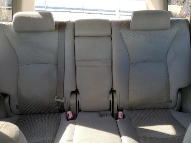 Photo 10 from auction – 2004 TOYOTA HIGHLANDER with VIN JTEGD21A640096885