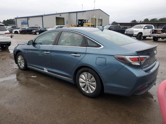 Photo 2 from auction – 2016 HYUNDAI SONATA HYB with VIN KMHE24L16GA016957