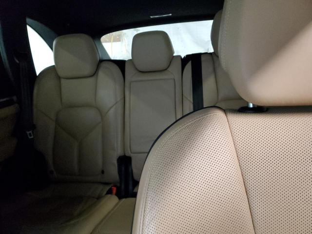 Photo 10 from auction – 2016 PORSCHE CAYENNE SE with VIN WP1AE2A28GLA64666