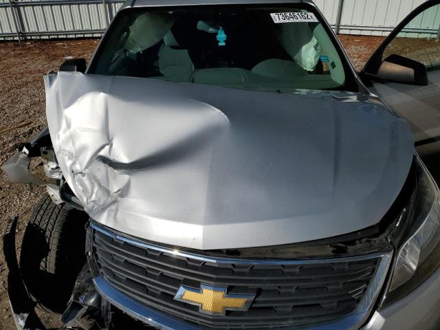 Photo 11 from auction – 2017 CHEVROLET TRAVERSE L with VIN 1GNKRFED2HJ202932