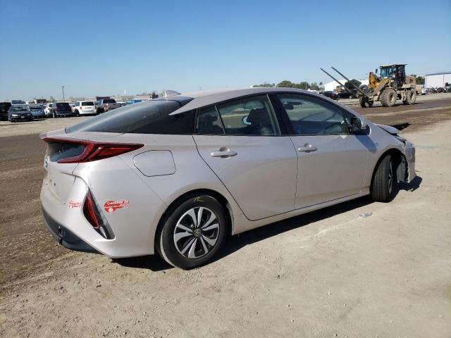 Photo 3 from auction – 2018 TOYOTA PRIUS PRIM with VIN JTDKARFP2J3079699