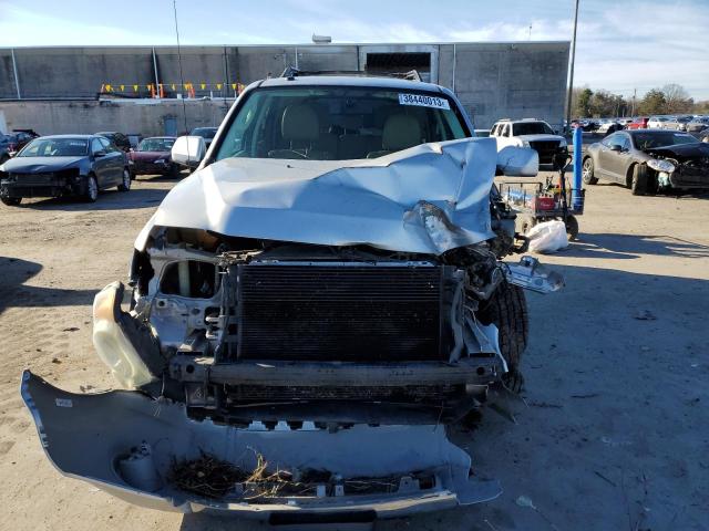 Photo 5 from auction – 2010 FORD ESCAPE LIM with VIN 1FMCU0EG9AKB77641