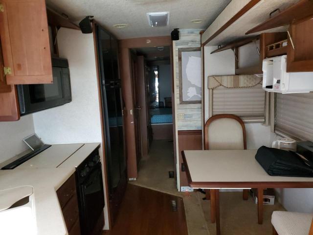 Photo 6 from auction – 2002 WINNEBAGO ADVENTURER with VIN 5B4MP67G223354936