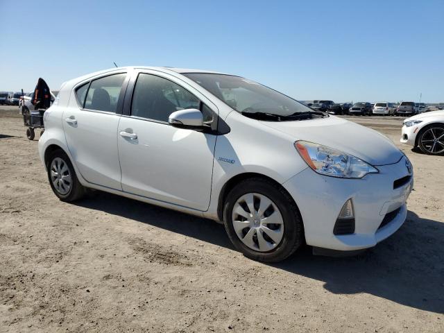 Photo 4 from auction – 2014 TOYOTA PRIUS C with VIN JTDKDTB35E1069175