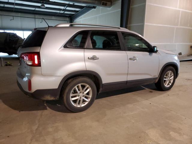Photo 3 from auction – 2015 KIA SORENTO LX with VIN 5XYKTCA64FG571756