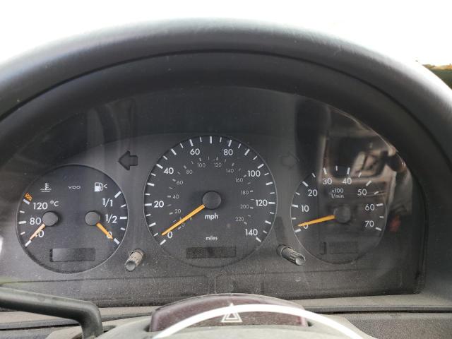 Photo 9 from auction – 2001 MERCEDES-BENZ C-CLASS with VIN 4JGAB72E8YA194763
