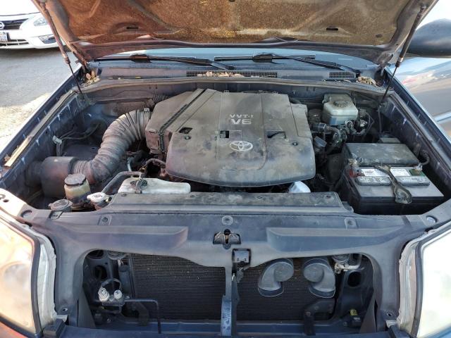 Photo 11 from auction – 2004 TOYOTA 4RUNNER SR with VIN JTEZU14R440024054