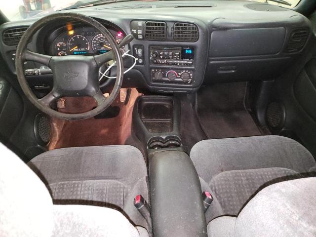 Photo 8 from auction – 2000 CHEVROLET BLAZER with VIN 1GNDT13W0YK169232