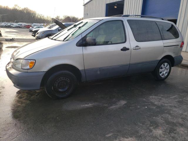TOYOTA SIENNA LE 2001 with VIN 4T3ZF13C71U342902 - Photo from auction