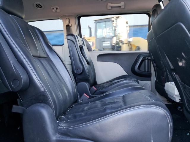 Photo 10 from auction – 2013 CHRYSLER TOWN & COU with VIN 2C4RC1BGXDR630800