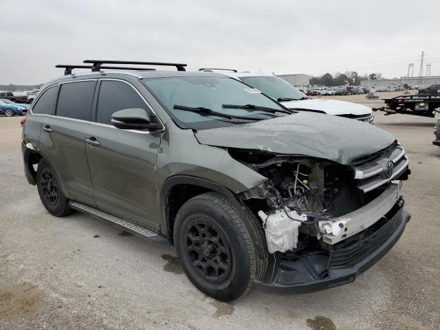 Foto 4 de la subasta – 2017 TOYOTA HIGHLANDER con VIN 5TDJZRFH9HS426239