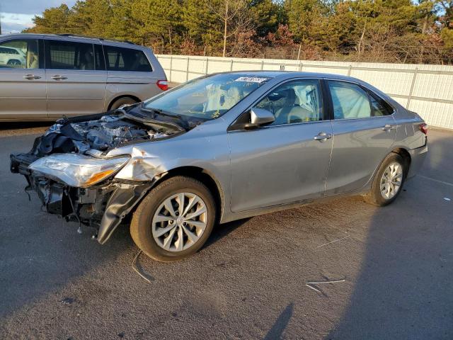 TOYOTA CAMRY LE 2017 مع رقم تعريف المركبة 4T1BF1FK5HU308934 - صورة من المزاد
