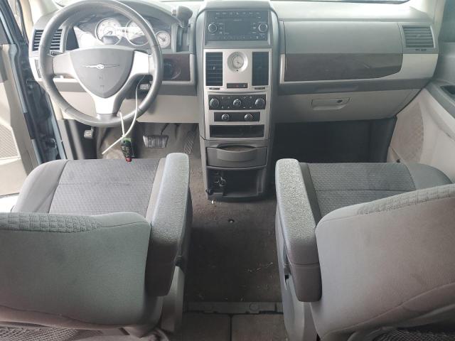 Photo 8 from auction – 2010 CHRYSLER TOWN & COU with VIN 2A4RR5D17AR305008