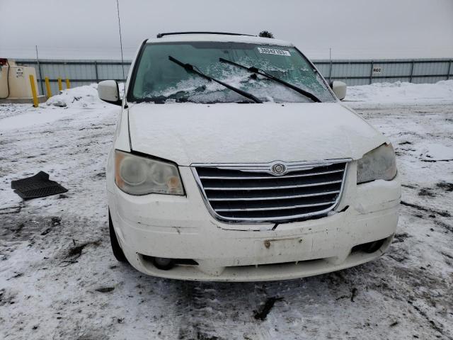Photo 5 from auction – 2010 CHRYSLER TOWN & COU with VIN 2A4RR5D14AR432332
