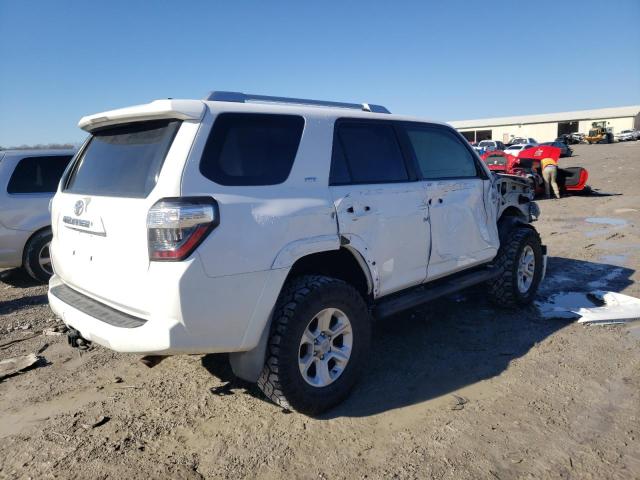 Photo 3 from auction – 2015 TOYOTA 4RUNNER SR with VIN JTEBU5JR0F5238977
