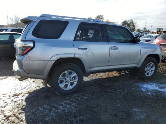 Photo 3 from auction – 2018 TOYOTA 4RUNNER SR with VIN JTEBU5JR3J5530910