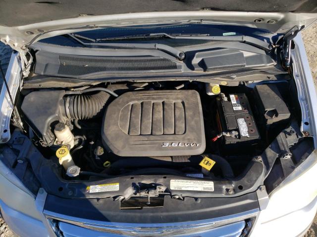 Photo 12 from auction – 2011 CHRYSLER TOWN & COU with VIN 2A4RR5DG5BR702531