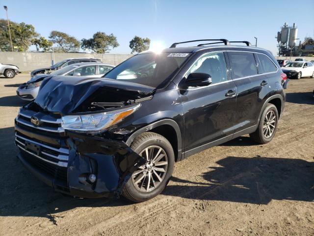TOYOTA HIGHLANDER 2019 with VIN 5TDKZRFH8KS564995 - Photo from auction
