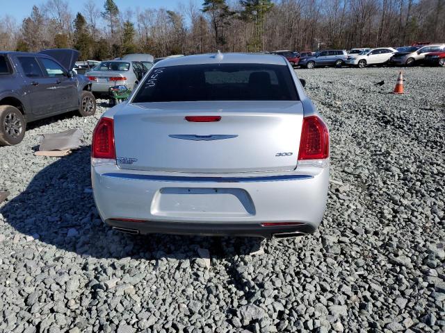 Photo 6 from auction – 2019 CHRYSLER 300 TOURIN with VIN 2C3CCAAG3KH755457