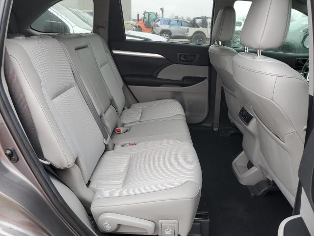 Photo 11 from auction – 2019 TOYOTA HIGHLANDER with VIN 5TDZZRFH7KS352023