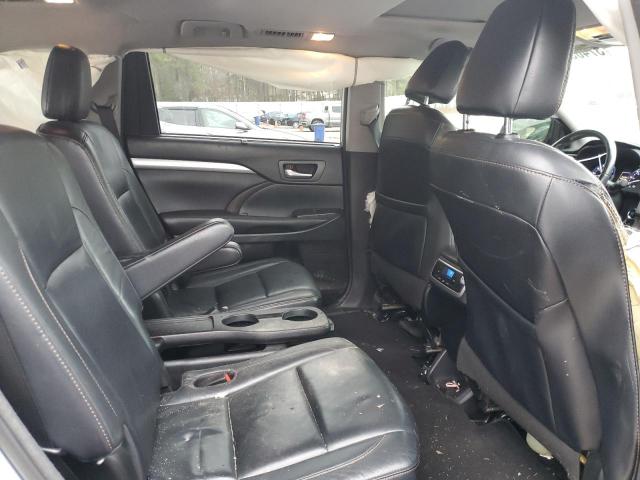 Photo 10 from auction – 2018 TOYOTA HIGHLANDER with VIN 5TDKZRFH0JS536753