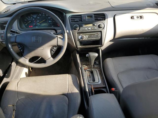 Photo 8 from auction – 2002 HONDA UK with VIN 1HGCG16552A069900