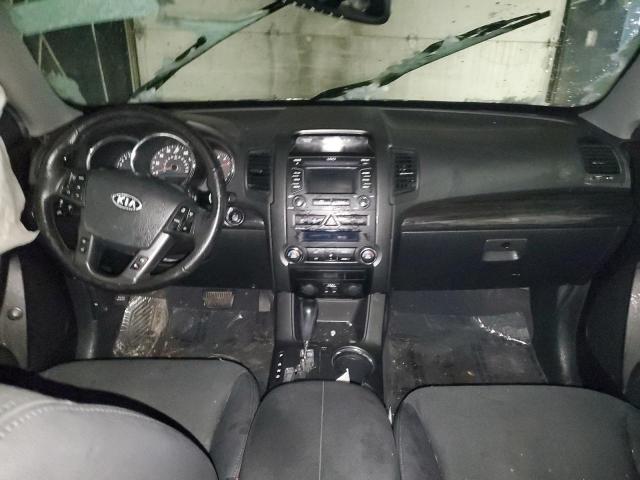 Photo 8 from auction – 2012 KIA SORENTO EX with VIN 5XYKU3A62CG208977