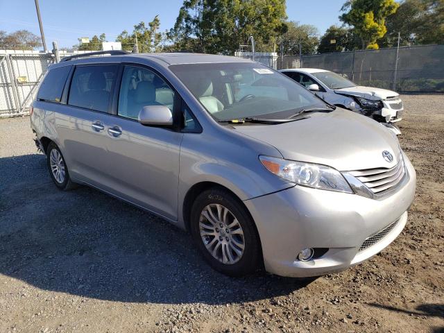 Photo 4 from auction – 2016 TOYOTA SIENNA XLE with VIN 5TDYK3DC7GS730630