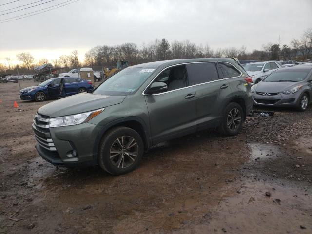 TOYOTA HIGHLANDER 2019 with VIN 5TDBZRFH7KS971139 - Photo from auction