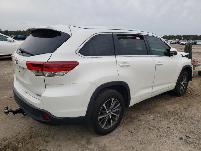 Photo 3 from auction – 2018 TOYOTA HIGHLANDER with VIN 5TDKZRFH8JS535625