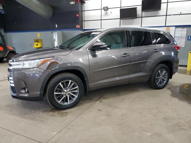 TOYOTA HIGHLANDER 2017 with VIN 5TDJZRFH6HS466360 - Photo from auction