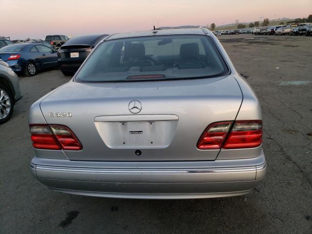 Photo 6 from auction – 2000 MERCEDES-BENZ E 320 with VIN WDBJF65J8YB053342