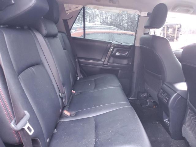 Photo 11 from auction – 2020 TOYOTA 4RUNNER SR with VIN JTEBU5JRXL5791938
