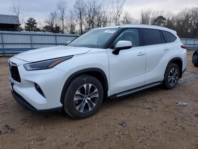 TOYOTA HIGHLANDER 2022 with VIN 5TDGZRAH5NS556340 - Photo from auction