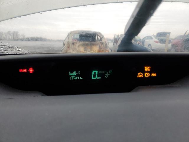 Photo 9 from auction – 2004 TOYOTA PRIUS with VIN JTDKB22UX40100238
