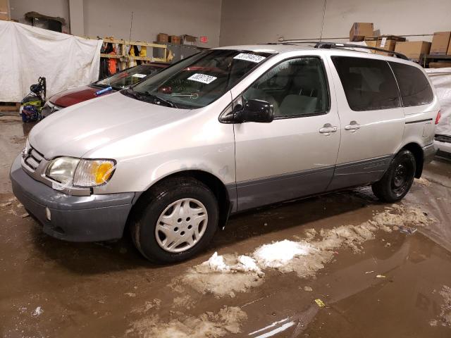 TOYOTA SIENNA CE 2002 with VIN 4T3ZF19C12U458315 - Photo from auction