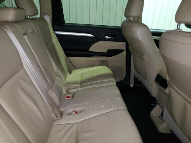 Photo 11 from auction – 2016 TOYOTA HIGHLANDER with VIN 5TDJKRFH1GS347876