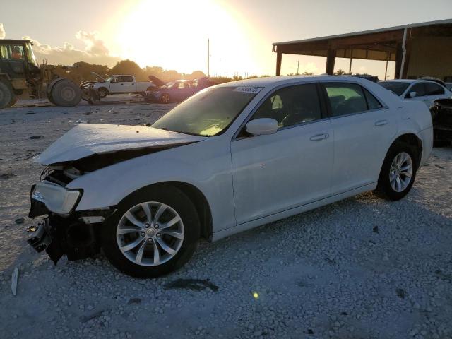CHRYSLER 300 LIMITE 2015 with VIN 2C3CCAAG1FH929953 - Photo from auction