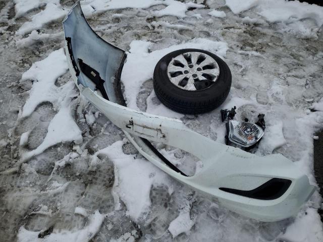 Photo 12 from auction – 2015 HYUNDAI ACCENT GLS with VIN KMHCT4AE0FU872908