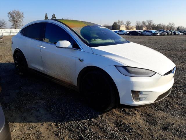Photo 4 from auction – 2017 TESLA MODEL X with VIN 5YJXCDE27HF060149