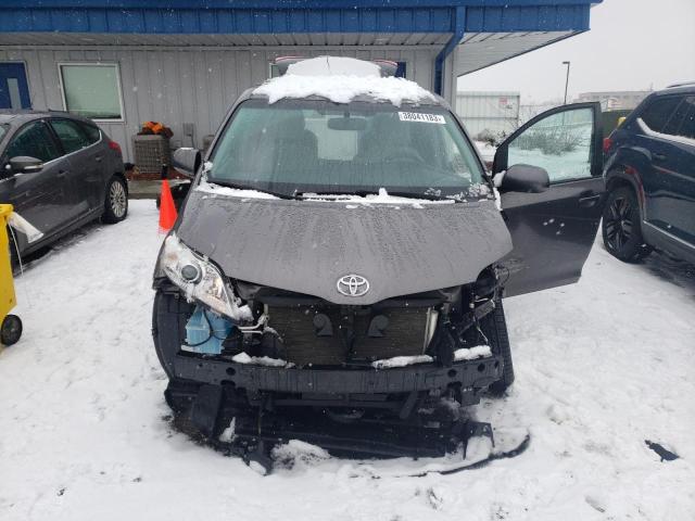Photo 5 from auction – 2017 TOYOTA SIENNA LE with VIN 5TDJZ3DC2HS185628
