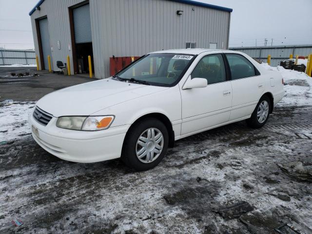 TOYOTA CAMRY CE 2000 with VIN JT2BG22K5Y0442260 - Photo from auction