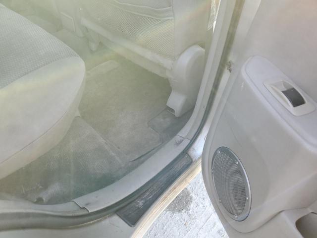 Photo 13 from auction – 2004 TOYOTA RAV4 with VIN JTEGD20V640002203