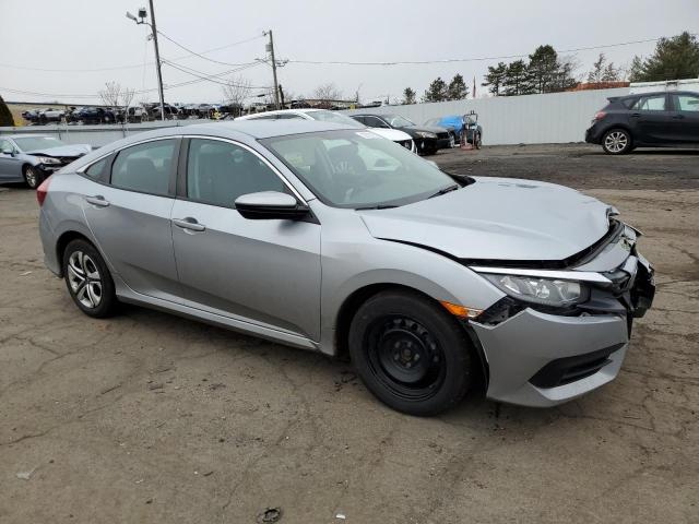 Photo 4 from auction – 2018 HONDA CIVIC LX with VIN 19XFC2F56JE209526